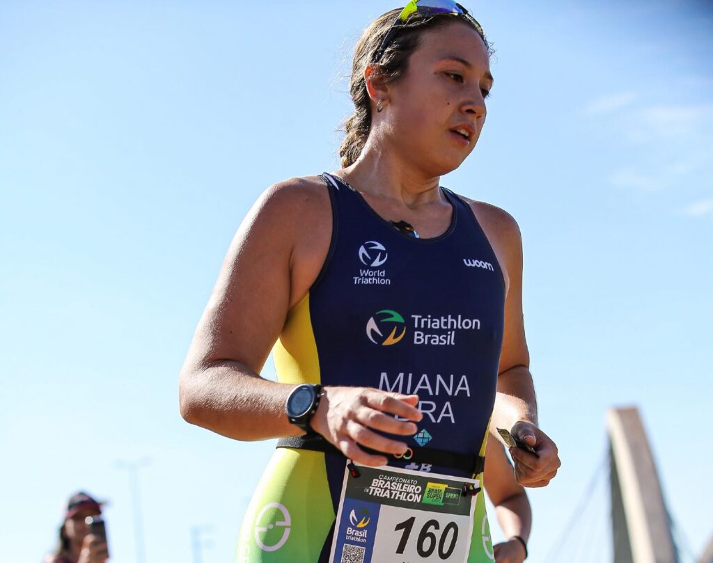 Bicampeã brasileira de triathlon sprint 20-24, Andressa Miana garante vaga  no Mundial da Espanha - RUMO CERTO JF