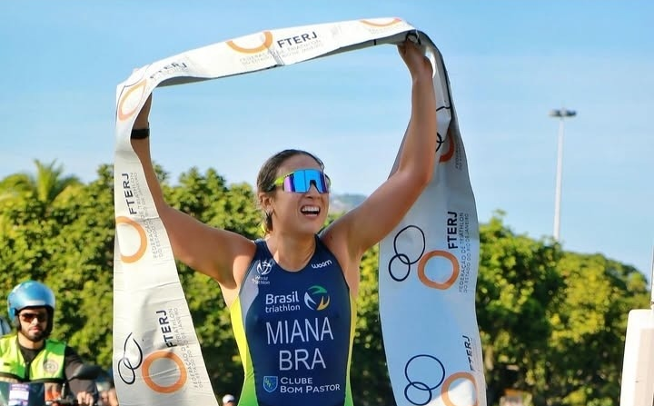 No topo: Andressa Miana vence segunda etapa do Rio Triathlon